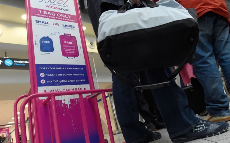 Újra módosítja a Wizz Air a poggyászokra vonatkozó szabályzatot