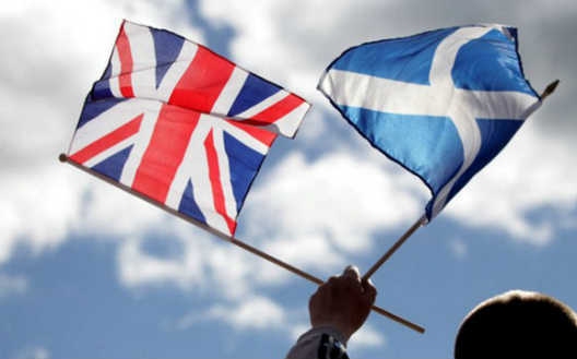 Skót népszavazás - Lassú ütemben, de romlik a brit adóskockázati megítélés