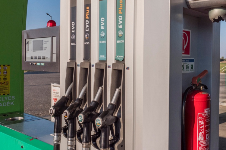KSH: a benzin 3,2, a dízel 2,4 százalékkal drágább Magyarországon a régiós átlagnál
