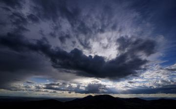 Meteorológia: csaknem 17 Celsius-fokos eltérés volt pénteken az ország kelet és nyugati része között