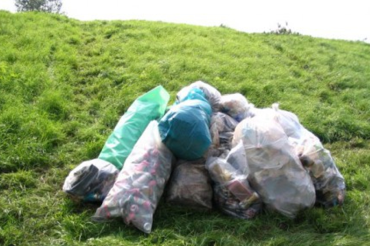 Tavaszi nagytakarítás Tatán