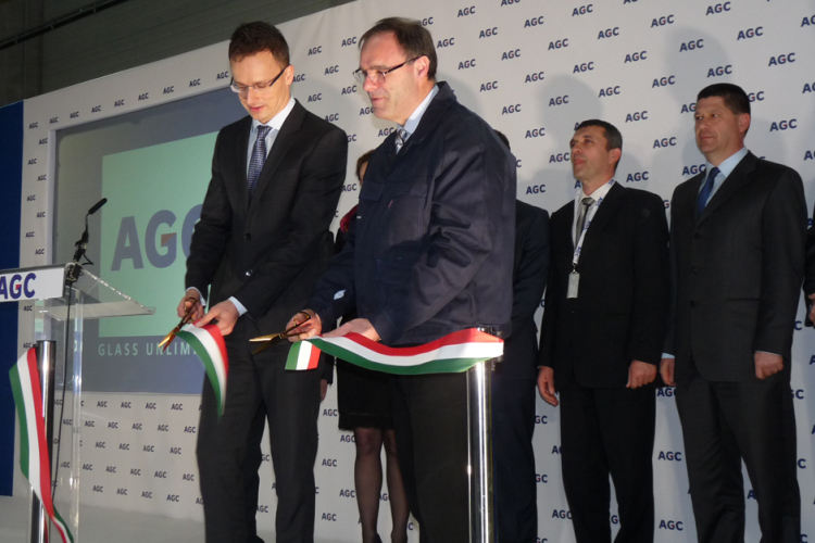 Átadták az AGC új gyártócsarnokát
