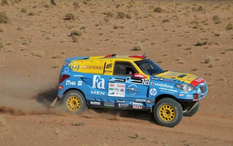 Africa Race - A 11. helyen célba értek Szalayék