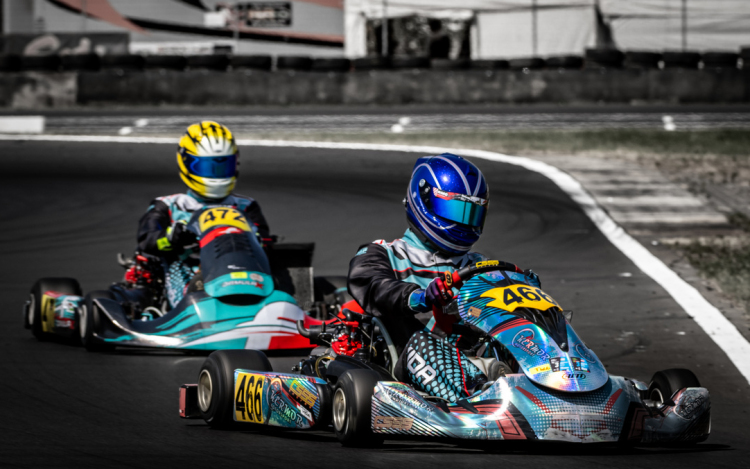 Vida Beni ismét gokartban!