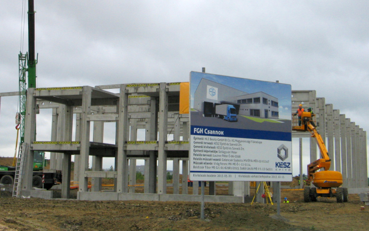 A Ferdinand Gross Hungary Kft. tatabányai logisztikai bázisának bokrétaavató ünnepsége