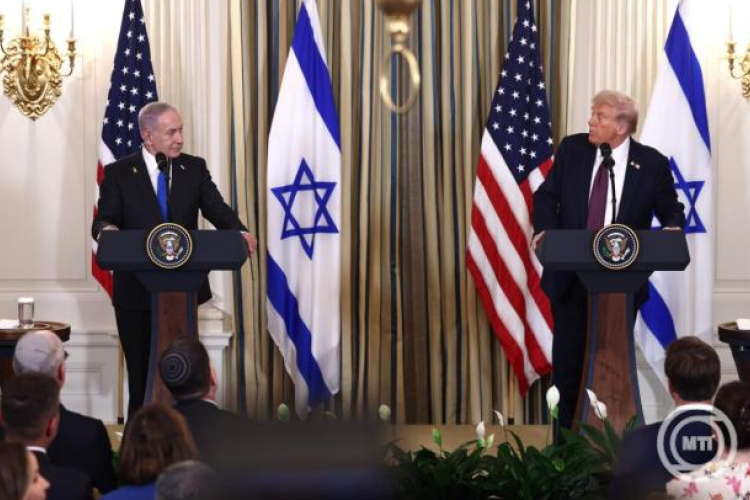 Bemutatta béketervét Trump, az izraeli gázai konfliktusra vonatkozóan