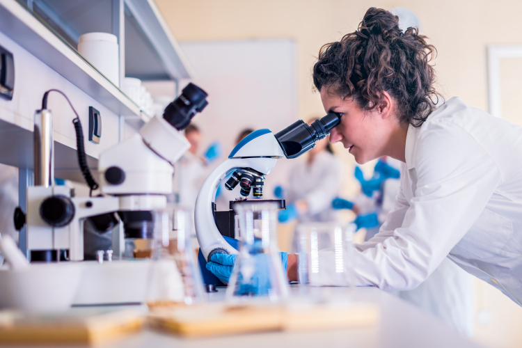 Ritka betegségeket vizsgáló kutatási program zárult le a vidéki orvosegyetemeken