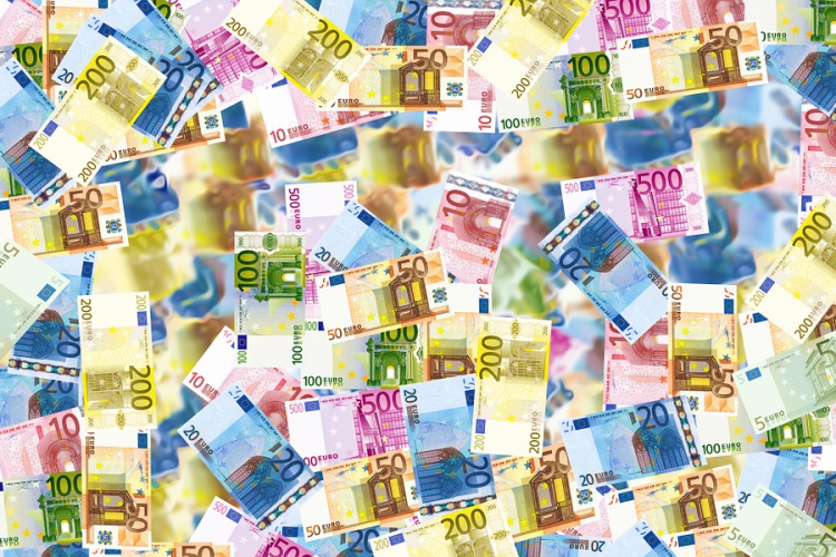 Az uniós állampolgárok 69 százaléka szerint a korrupció elfogadhatatlan