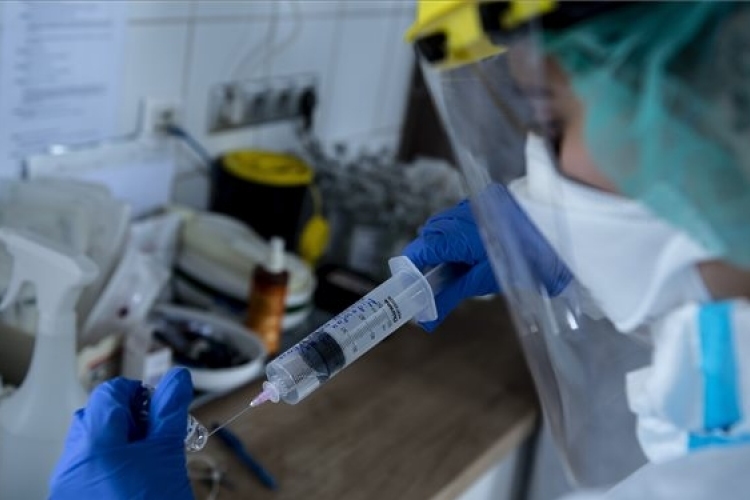 Dél-Koreában évi 150 millió adag orosz vakcinát fognak gyártani