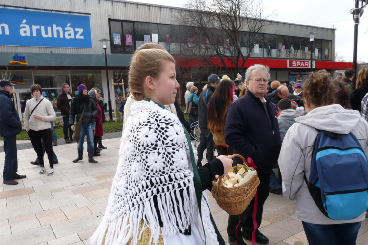 Spricc, kupica, tánc