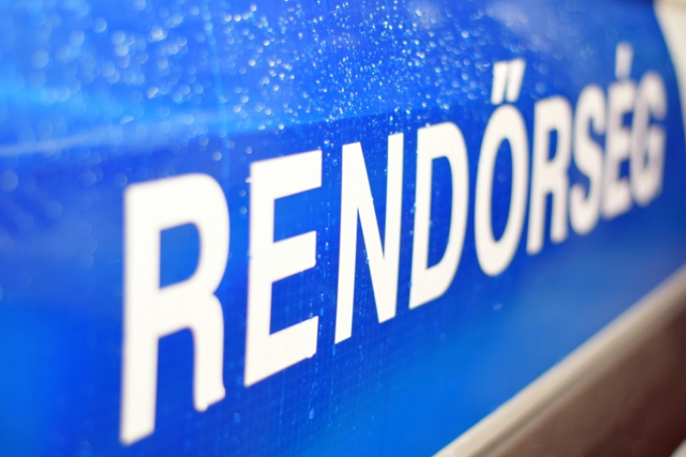 Prostitúcióra kényszerítette és bántalmazta élettársát