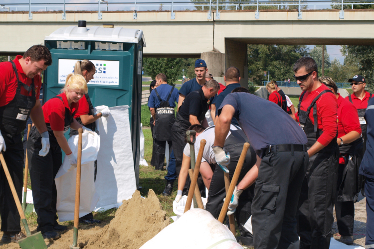 Szombattól bevethetők a járási mentőcsoportok