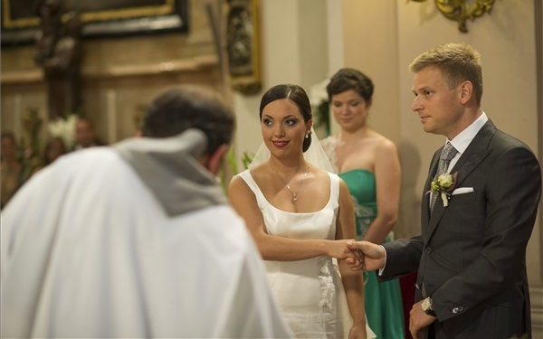 Gyönyörű menyasszony volt Orbán Ráhel