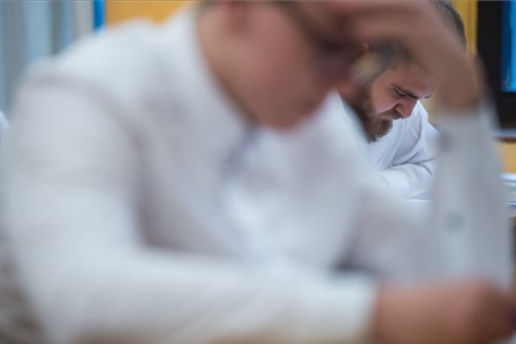 A magyar nyelv és irodalom írásbelikkel kezdődnek a vizsgák