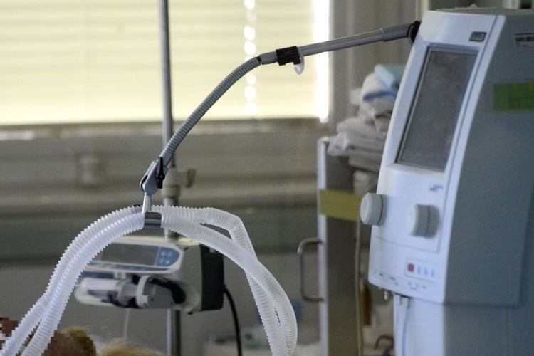 Több mint 300 milliárd forintból vettük lélegeztetőgépeket