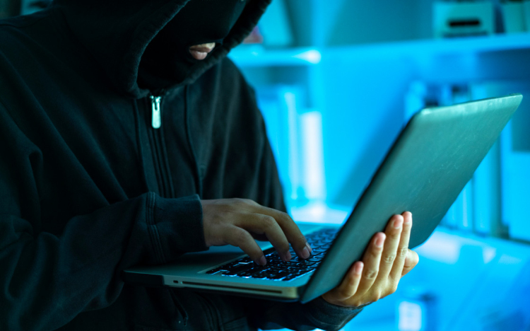 ESET: félelemkeltő programokkal veszik rá a csalók az internetes felhasználókat bizalmas adataik megosztására