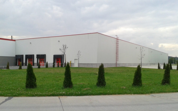 Tovább bővült a Graboplast tatabányai gyára