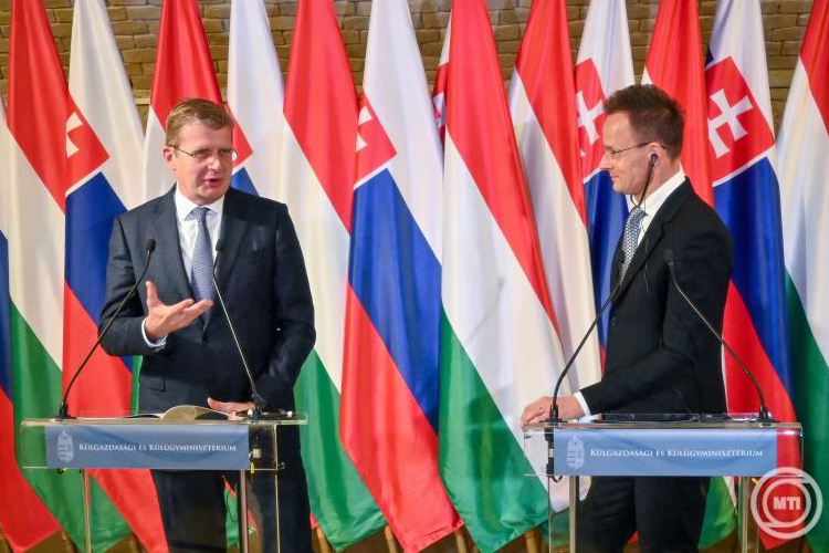 Szijjártó Péter: a mai naptól megnövelt kapacitással működik a Magyarország és Szlovákia közötti összekötő földgázvezeték