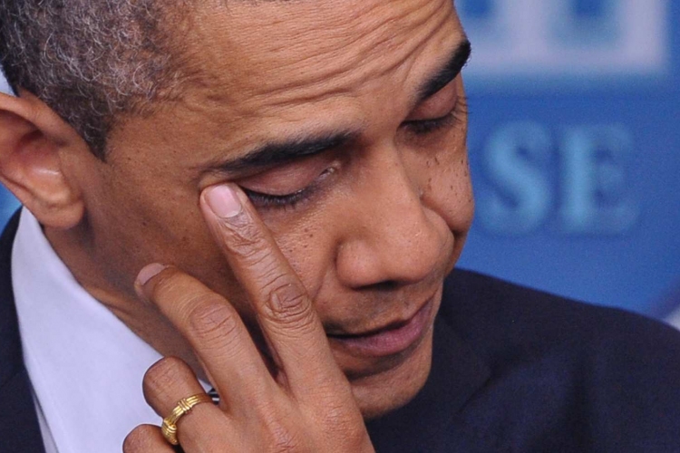 Az amerikai elnököknél nem szokatlan, hogy sírva fakadnak 