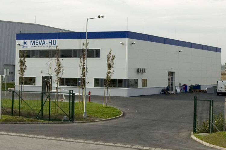 Átadta új telephelyét a MEVA-HU Kft. a tatabányai ipari parkban