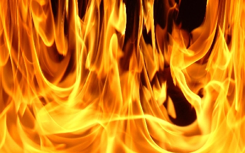 Telik az idő, szárad a koszorú