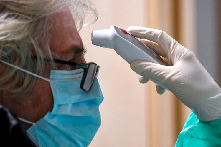 Akár napi 125 ezer fertőzésre számít január közepéig Belgium