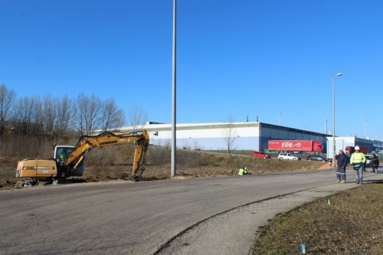 Új buszmegálló épül az Ipari Parkban