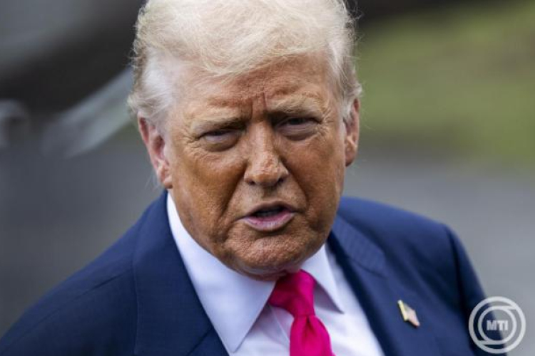 Donald Trump kilátásba helyezte, hogy belföldi terrorszervezetté nyilvánítja az antifa mozgalmat