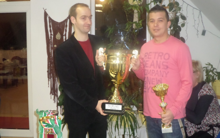 JAKO TATABÁNYA VÁROSI KISPÁLYÁS LABDARÚGÓ BAJNOKSÁG DÍJÁTADÁS