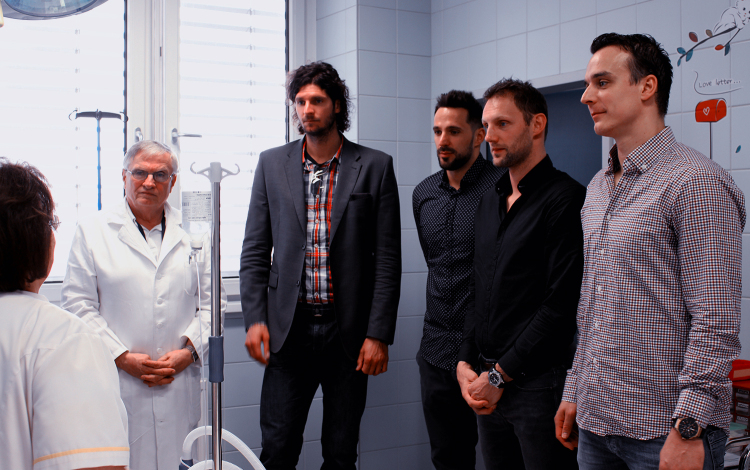 Magyarország büszkeségeitől érkezett segítség a Szent Borbála Kórházba 