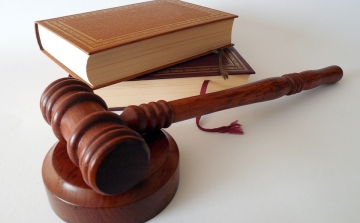 Pénzmosás kísérlete miatt ítéltek el három Bács-Kiskun megyei férfit
