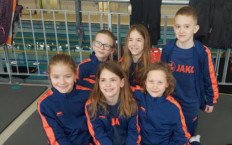 Elkezdődött a 2017-es szezon a TVSE úszóinál