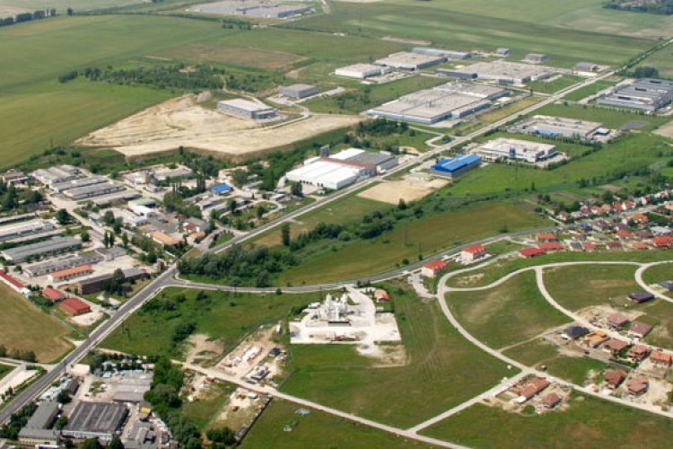 Új építésű önkormányzati bérlakások segítik az Ipari parki munkavállalókat