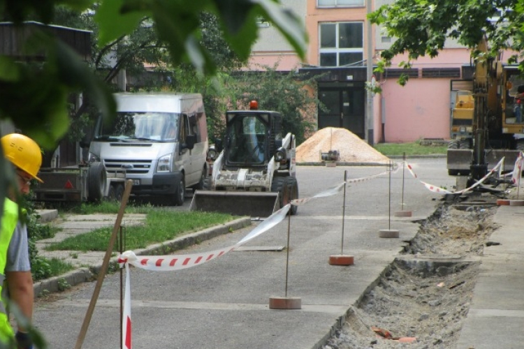 Út- és csatornaépítés Dózsakertben