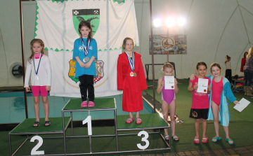 Zsolnán és Tatabányán remekeltek a TVSE fiatal úszói