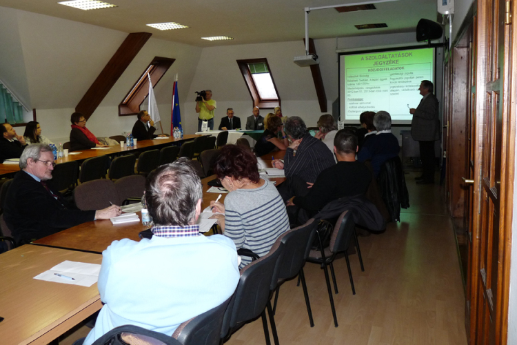 Kamarai Fórum Tatabányán