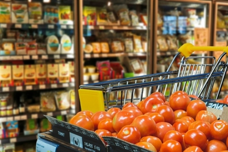 10 éves csúcsra emelkedtek tavaly az élelmiszerárak