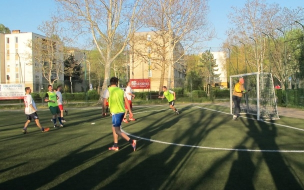 Népszerű a kispályás bajnokság