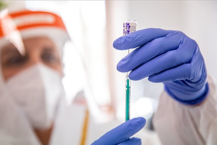 Kitilthatják az oltatlanokat a zárt térben tartott rendezvényekről Bajorországban 