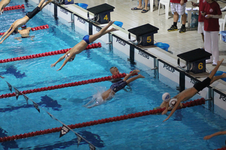 Érmek, oklevelek, egyéni csúcsok a hódmezővásárhelyi úszóversenyen