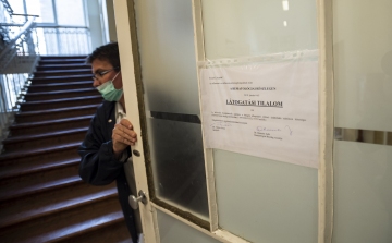 Teljes körű látogatási tilalmat rendelt el a kórházakban az országos tisztifőorvos