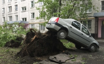 Óriási vihar Moszkvában - Halálos áldozatokat is követelt