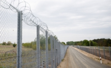 Szlovénia és Horvátország is erősíti a határellenőrzést