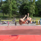 Eldördült a startpisztoly