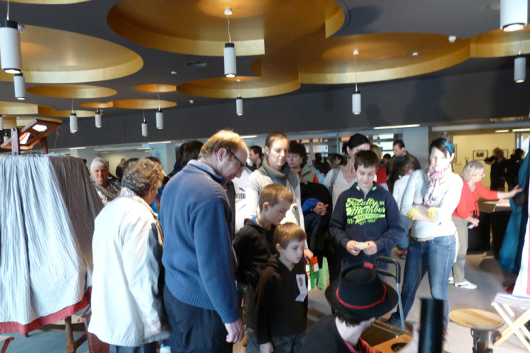 Kinyitotta kapuit az Agóra!