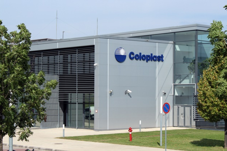 500 új munkahelyet hoz létre Tatabányán a Coloplast