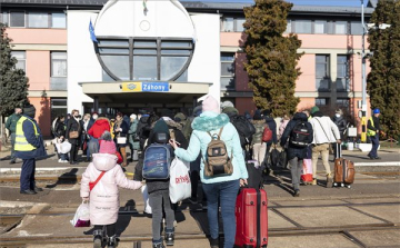 Kormányszóvivő: megszerveztük a háború elől menekülők egészségügyi ellátását