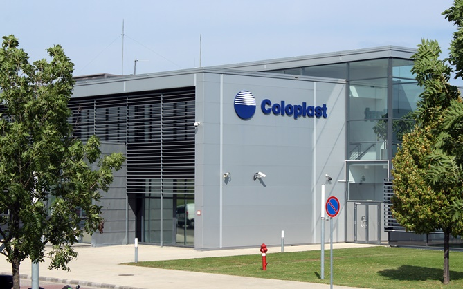 500 új munkahelyet hoz létre Tatabányán a Coloplast